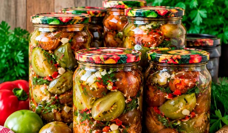 🌶️ Помідори «Вогник» на зиму: гостренькі, хрумкі та з часником — баночка зникає першою!