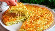 Хачапурі з кабачками, сиром і сиром на сковороді