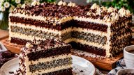 🍰 Торт «По-багатому» з маком, шоколадними коржами та кремом «Пломбір» — високий красень, від якого неможливо відірватися!