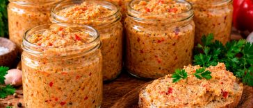 🥩 Паштет по-селянськи з куркою, салом та овочами — домашній рецепт, який варто спробувати