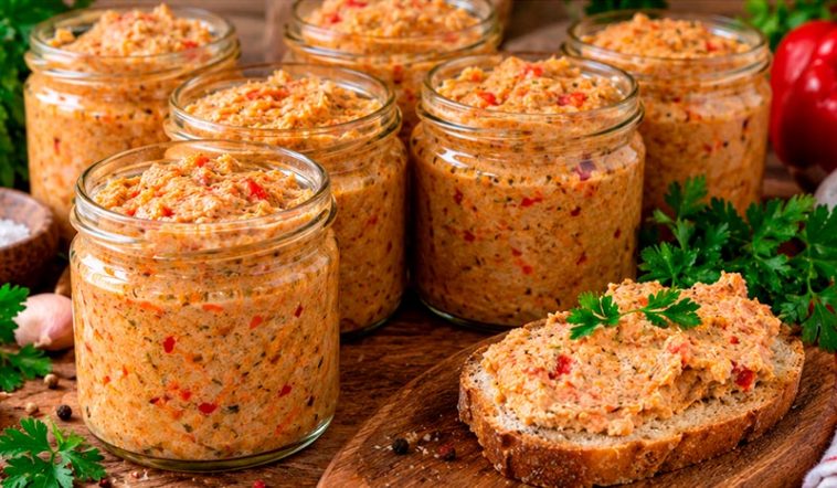 🥩 Паштет по-селянськи з куркою, салом та овочами — домашній рецепт, який варто спробувати