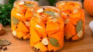 🎃Квашу гарбузи з часником — виходить пікантна закуска без краплі оцту